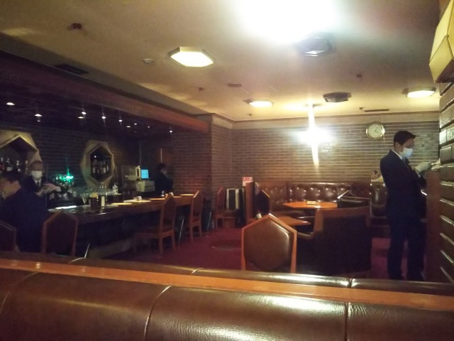 自分ツッコミくまの帝国ホテル東京のインペリアルバー
