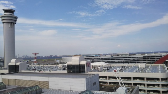 羽田空港の屋上からの景色