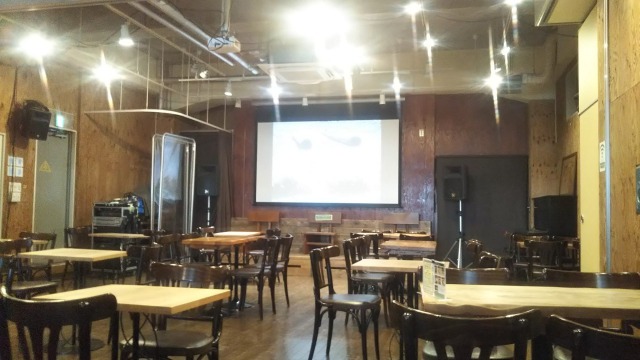 space cafe ポレポレ座の内観