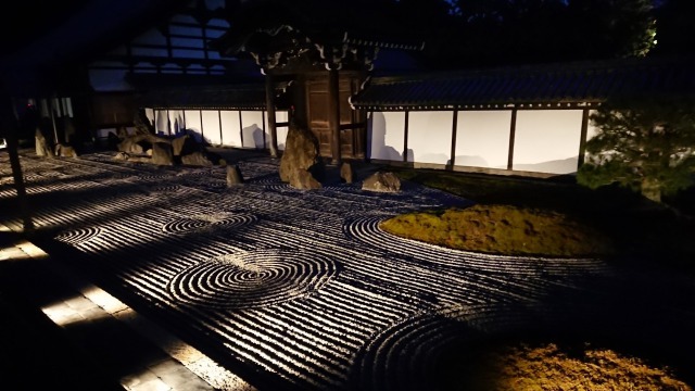 東福寺夜間拝観で見た方丈 八相庭