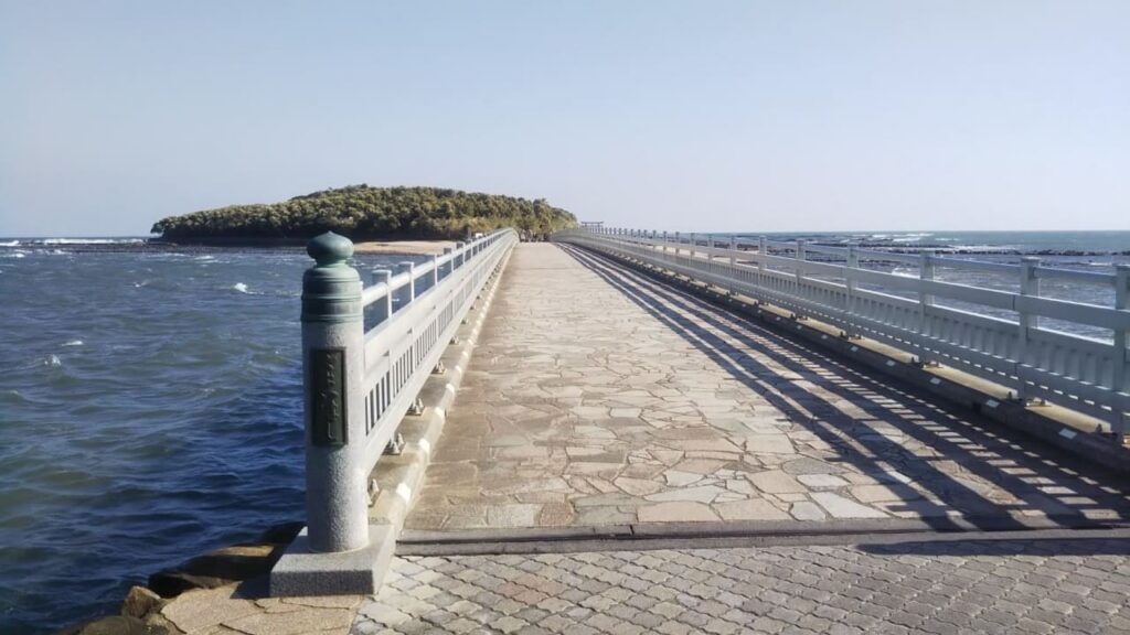 鬼の洗濯岩