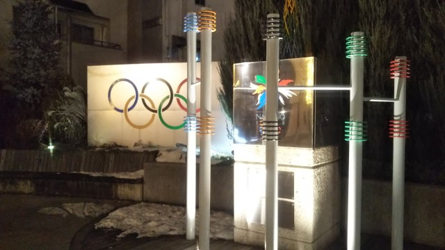 セントラルスクゥエアの長野オリンピックのモニュメント