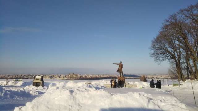 札幌羊ヶ丘展望台のクラーク像