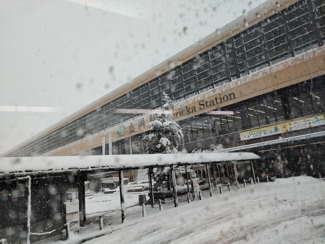 雪のＪＲ盛岡駅