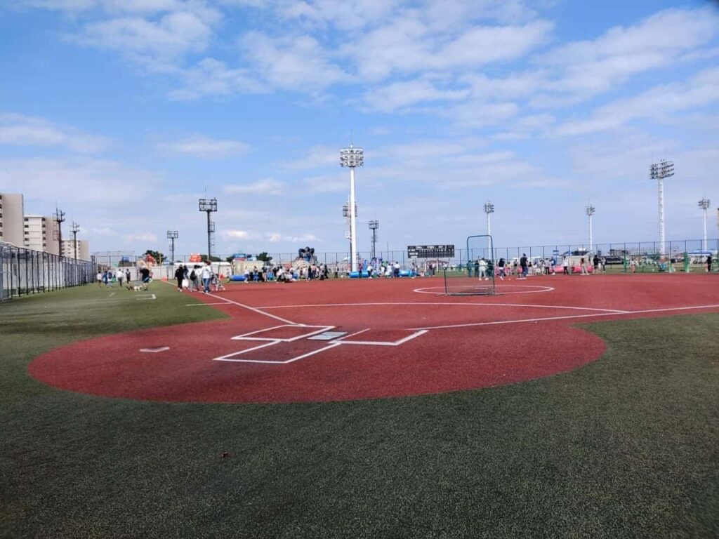 横須賀米軍基地の野球場