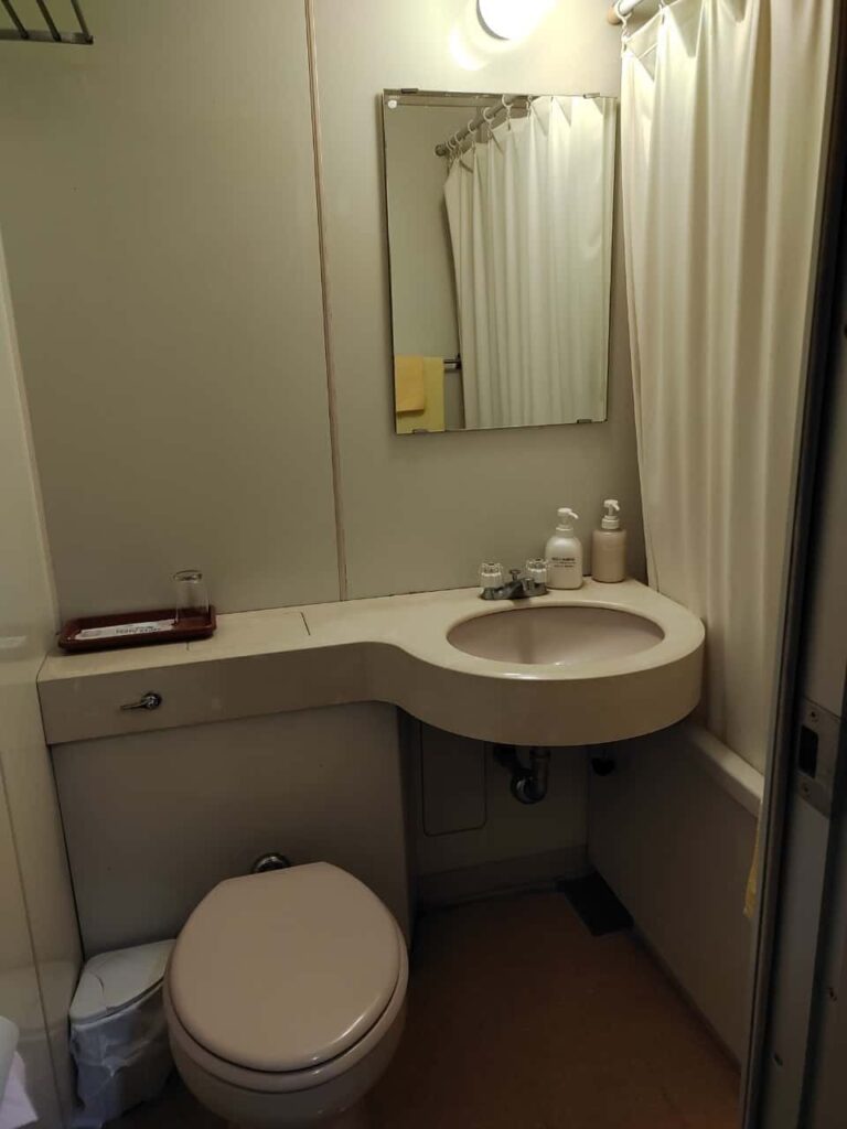ビジネスホテルアサヒの３階の307号室の洗面所