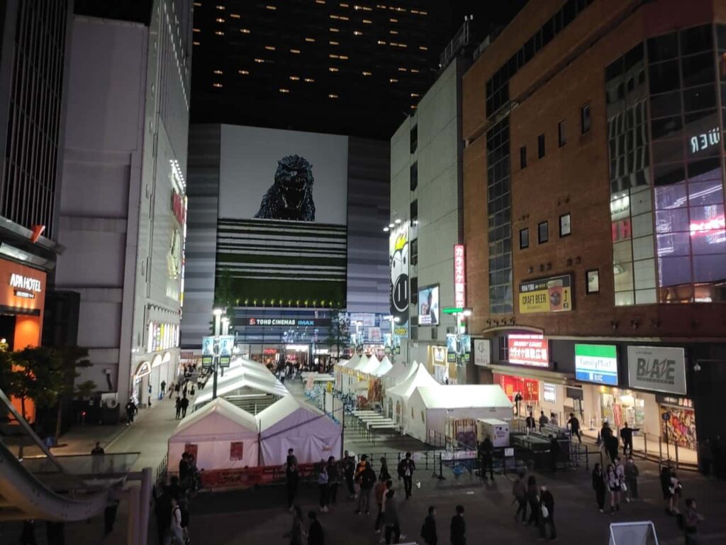 東急歌舞伎町タワーから見たTOHOシネマズ新宿