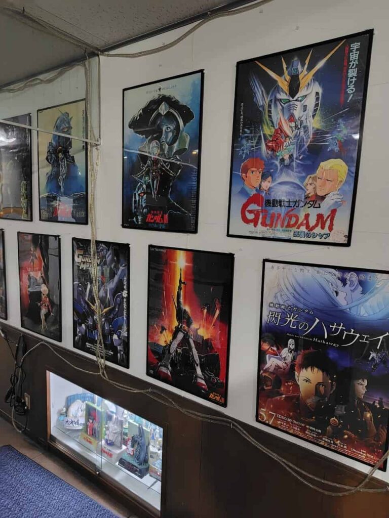 舞鶴八千代館のポスター展示